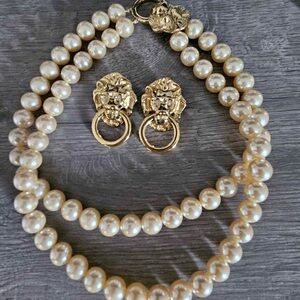 Vintage KJL for Avon Gold Tone Lion Door Knocker Pearl Set In Box
